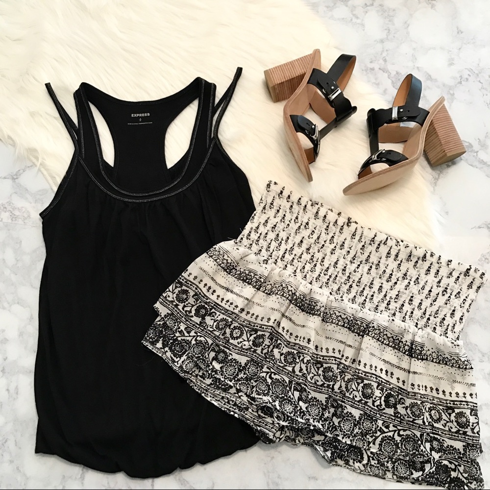 E X P R E S S : Black Layered Stretch Bubble Tank - image 6